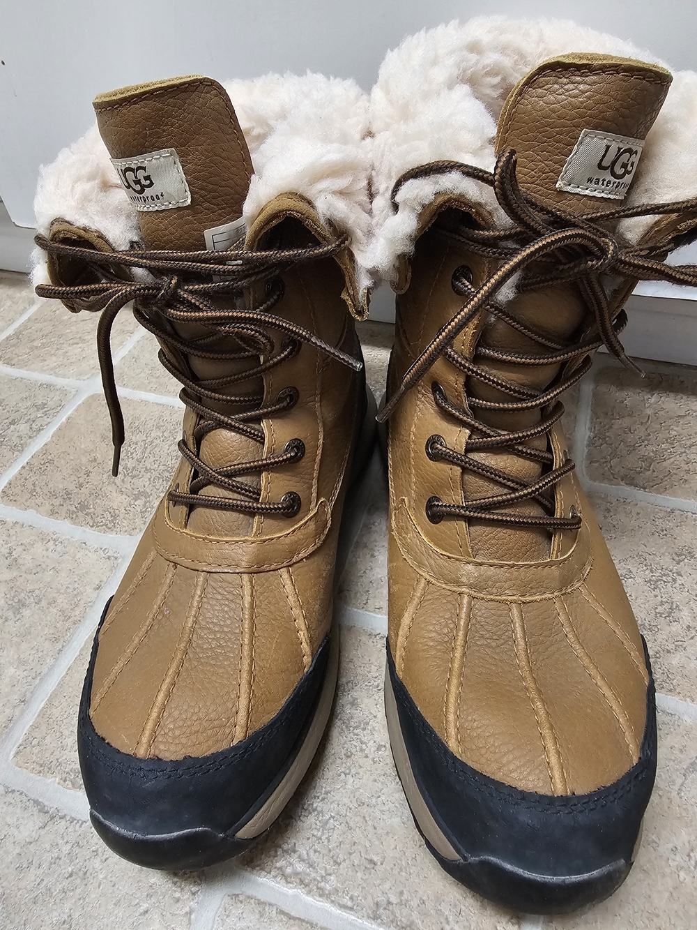 UGG Women's Chestnut Lace-Up Waterproof Shearling Boots